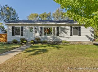 905 Bryant St SW, Wyoming, MI 49509