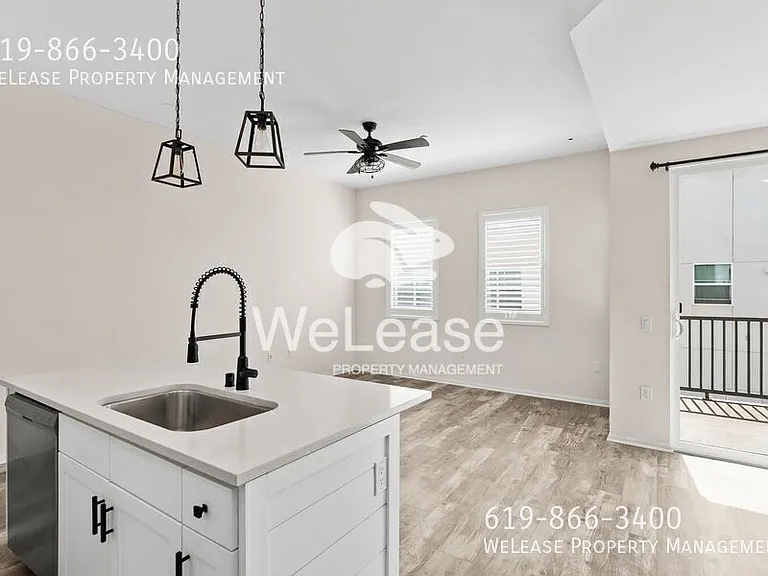 1455 Banahaw Way #2 — Photo 3