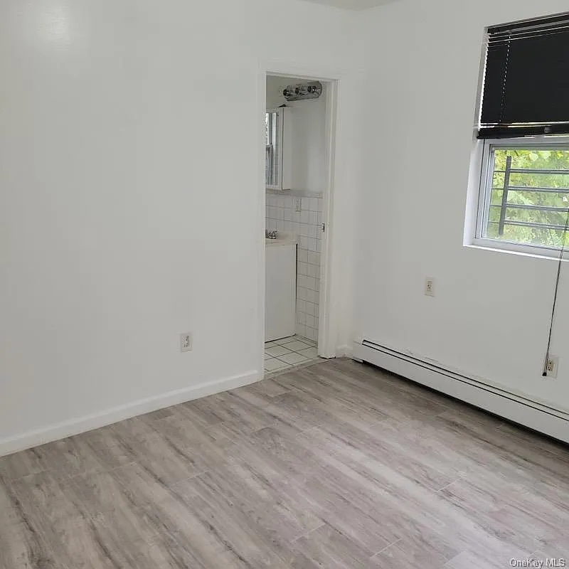 5 bed, 2.0 bath, 1200 sqft, $3,800 — Photo 3