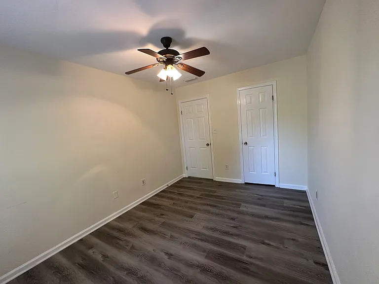 5632 Campus Dr — Photo 17