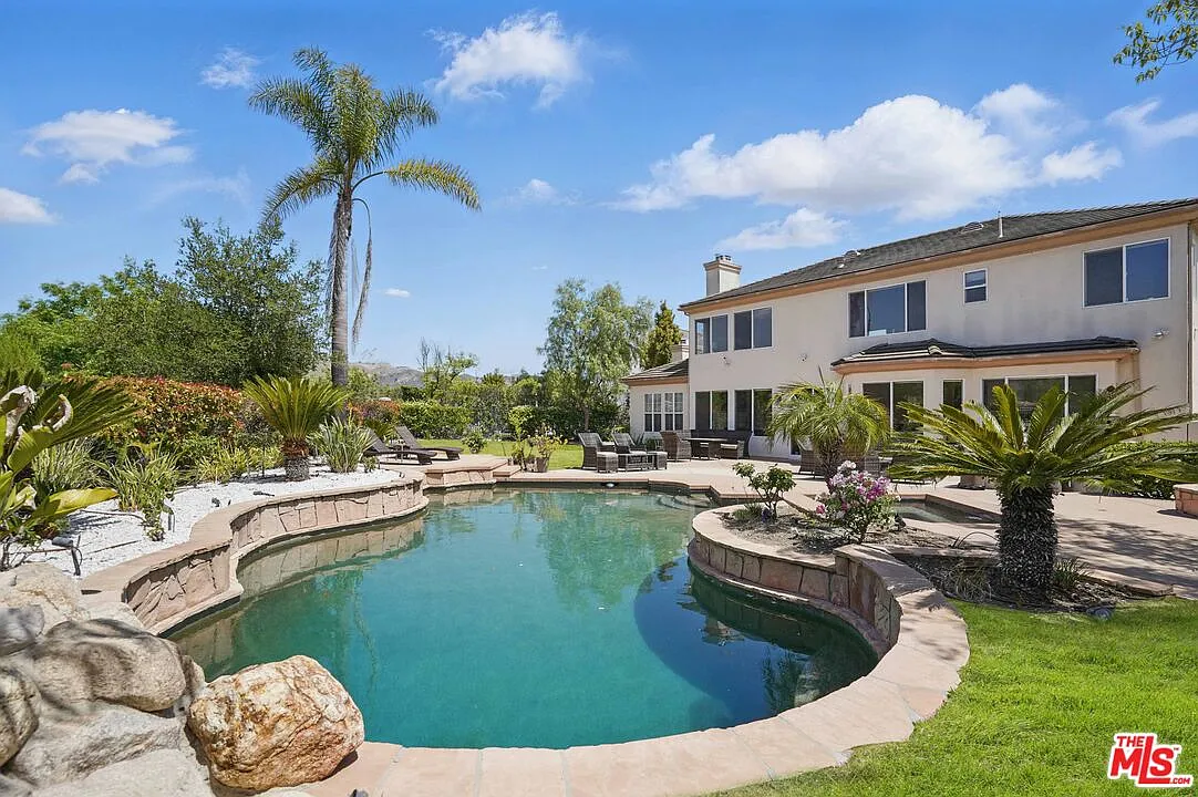 5 bed, 4.5 bath, 3795 sqft, $12,500 — Photo 1