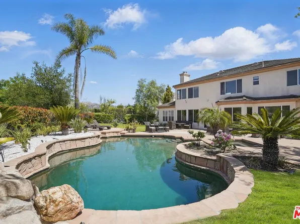 4040 Leighton Point Rd, Calabasas, CA 91301