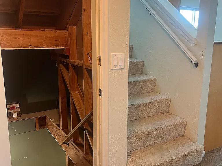 Stairs down to Lower Level