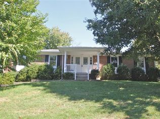 1102 Entrada Dr, Frankfort, KY 40601