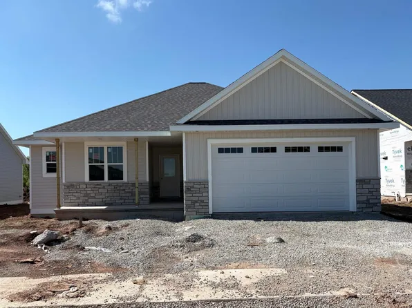 2201 E Golden Gate Dr, Appleton, WI 54913