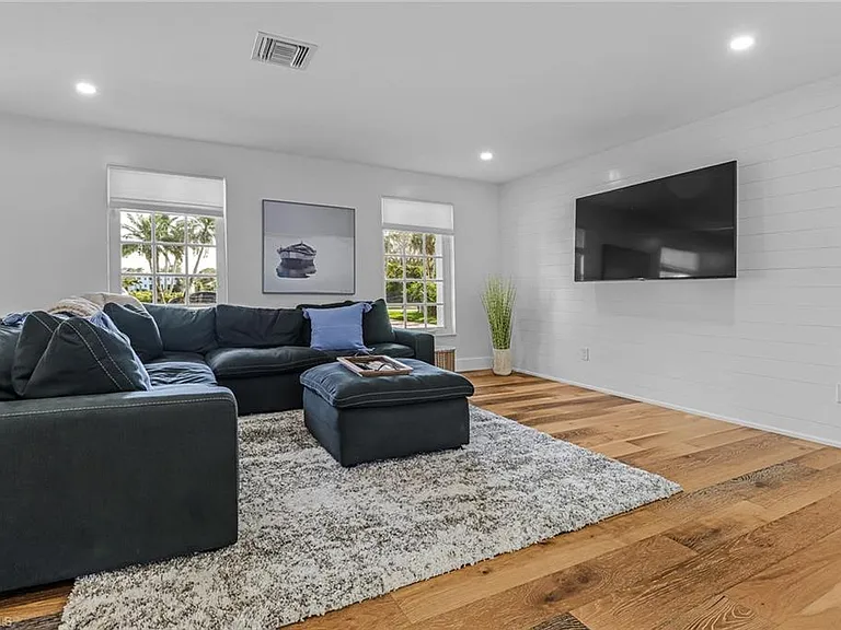 1823 Hurricane Harbor Ln — Photo 7