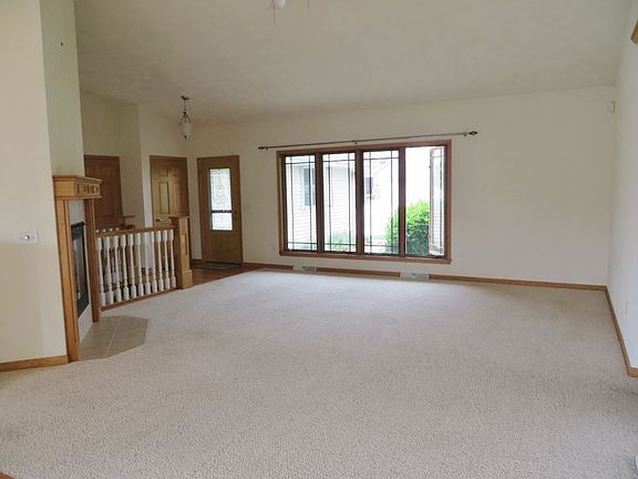 3rd image of 4316 Huntinghorne Dr