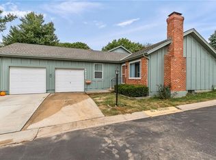 10208 Edelweiss Cir, Merriam, KS 66203