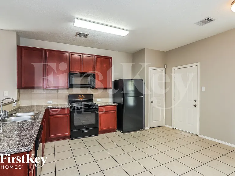 7006 Orchid St — Photo 6