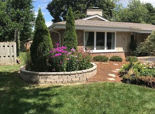 1108 Dona Rd, Hartland, WI 53029