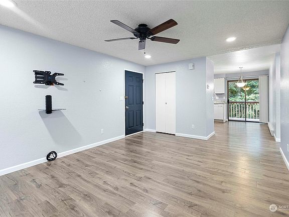 4th image of 1101 SW Harrier Circle #204