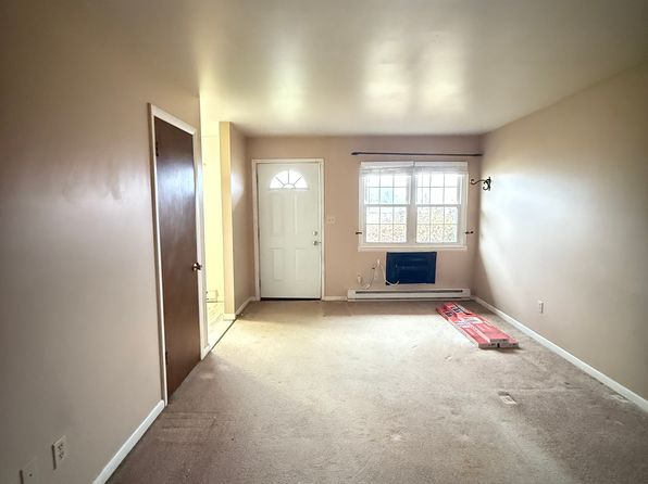 424 S Wolf Creek St #8