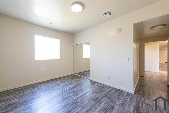 130 S Soto St — Photo 33