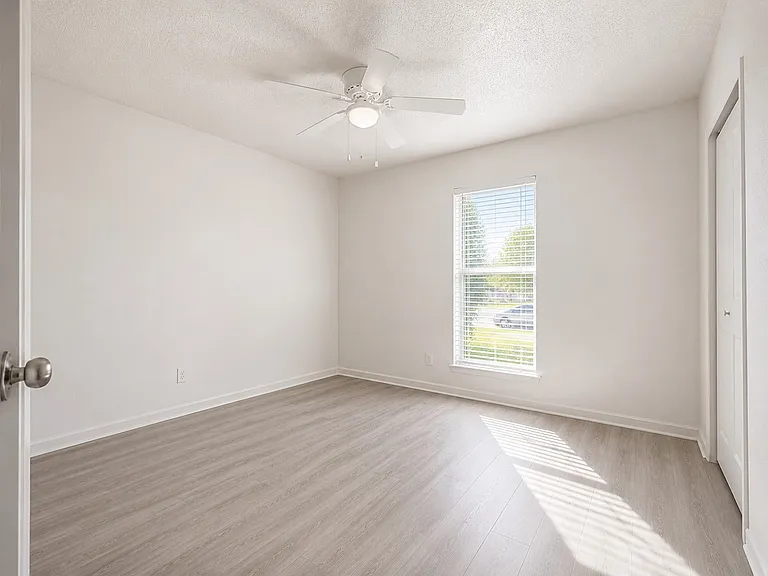 2906 Peppertree Pl — Photo 13