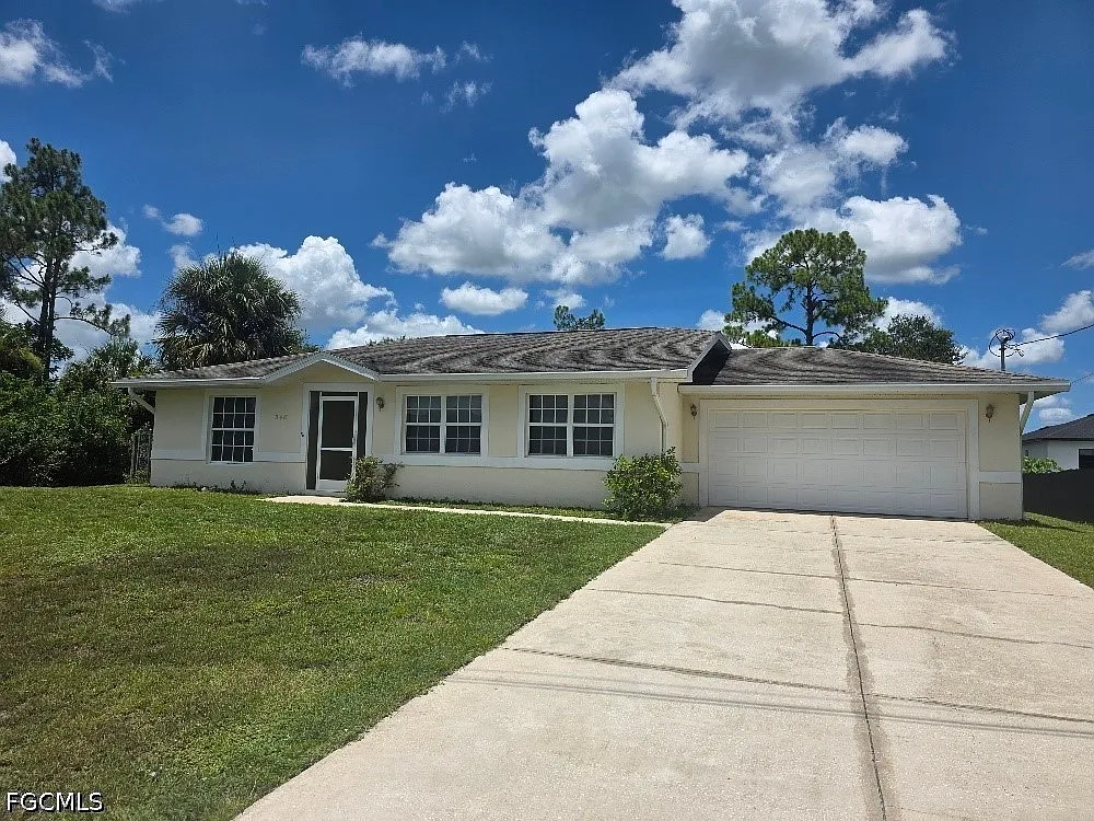 2 bed, 1.5 bath, 1231 sqft, $1,495 — Photo 2