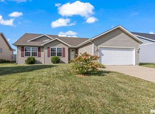 2713 Carl Prairie Dr, Springfield, IL 62703