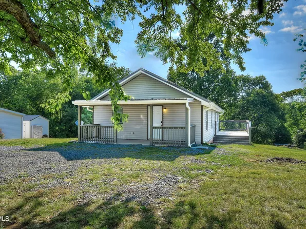 124 Fairridge Rd, Johnson City, TN 37604