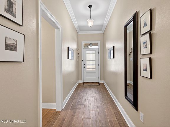 4th image of 11685 Brookstone Dr