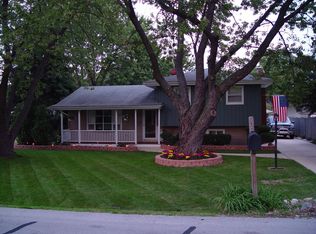 5801 Tennessee Ave, Clarendon Hills, IL