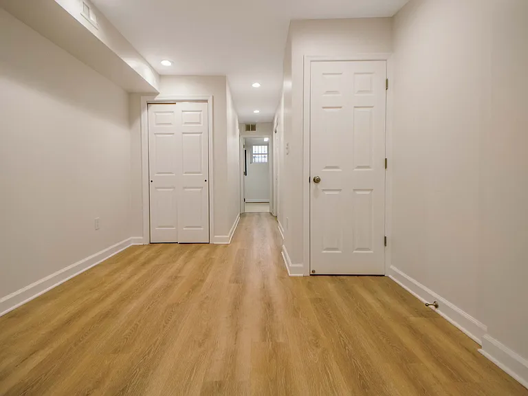 333 S Conkling St #A — Photo 28