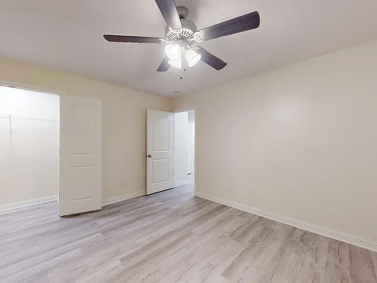 Routt Lake Townhomes — Photo 11