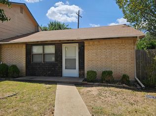 1124 NW 52nd Cir, Lawton, OK 73505