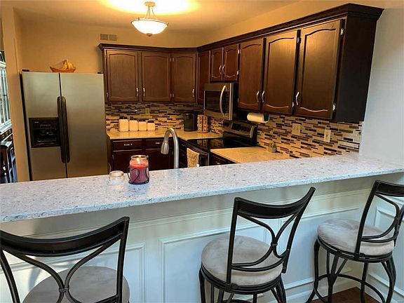 4th image of 448 Saint Thomas Isle Ln