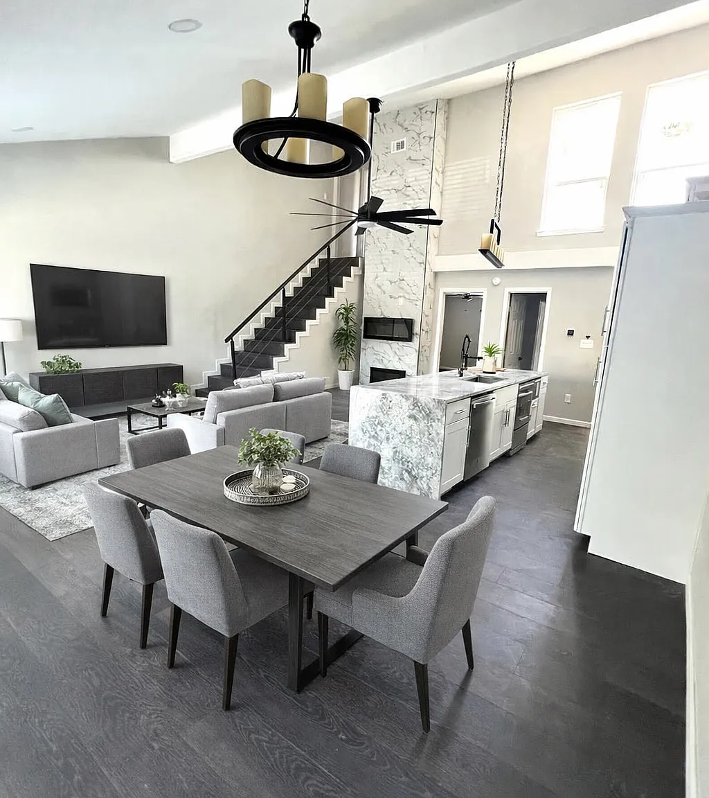 7215 Holly Hill Dr — Photo 1