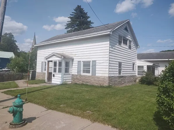 22 Fenwick St, Ballston Spa, NY 12020