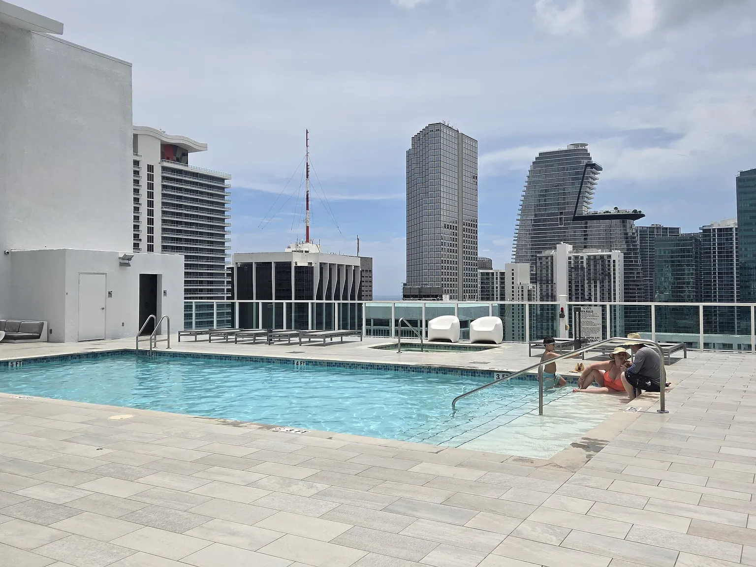 2 bed, 1041 sqft, $3,400 — Photo 1