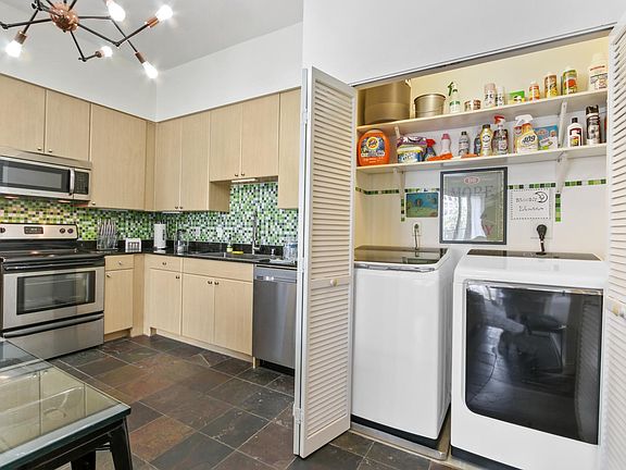 3rd image of 488 E Ocean Blvd Unit 612