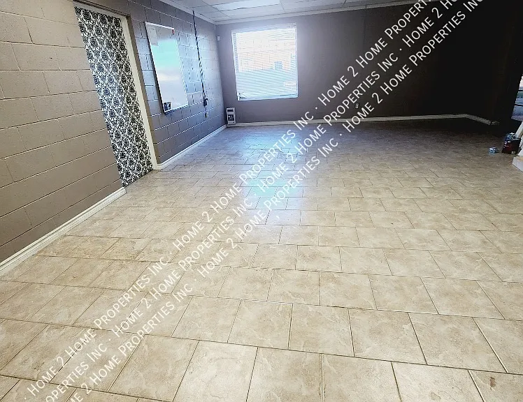 1095 Felix Ave #2 — Photo 1