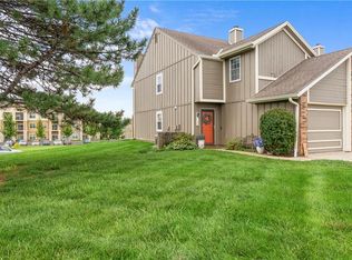 518 NE 6th St APT D, Blue Springs, MO 64014