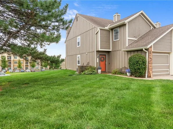 518 NE 6th St APT D, Blue Springs, MO 64014