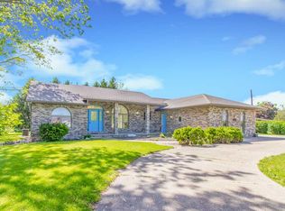 1100 S Main St #B, Washington, IL 61571