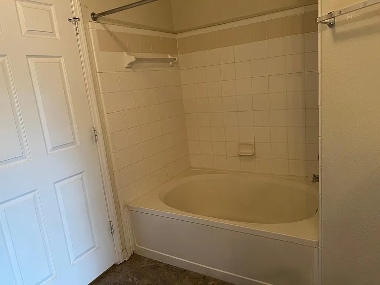 2801 Chancellorsville Dr #138 — Photo 13