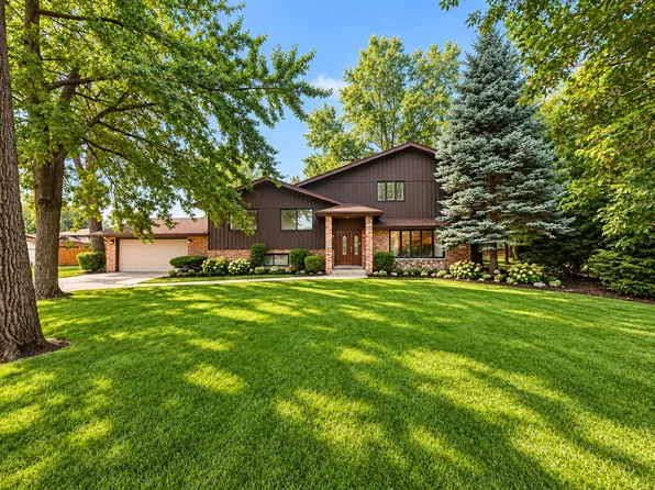9838 S 81st Ave, Palos Hills, IL 60465