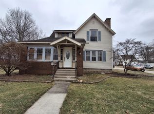 555 W Market St, Nappanee, IN 46550