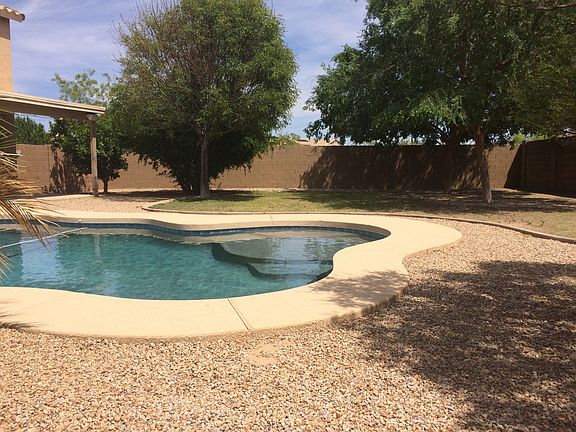 4th image of 1295 E Penny Ln