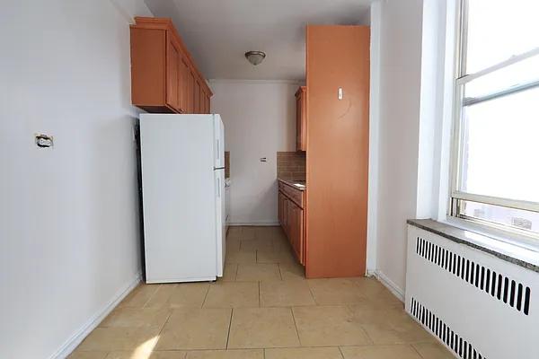 Rented by Douglas Elliman | media 22