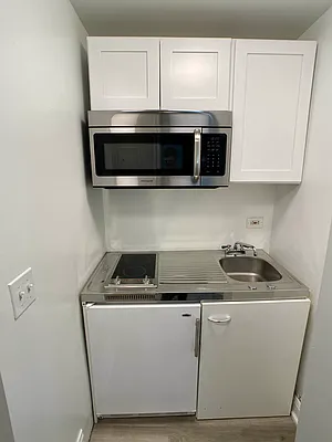 Rented by Tourma Realty LLC | media 9