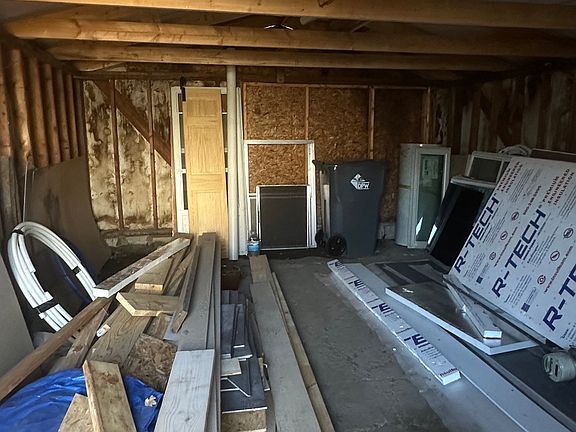 5th image of 3146 S Holt Rd