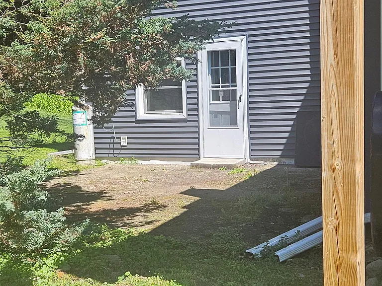 105 Ridge Rd #1 — Photo 8