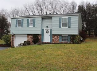 407 Farmington Rd, Cranberry Township, PA 16066