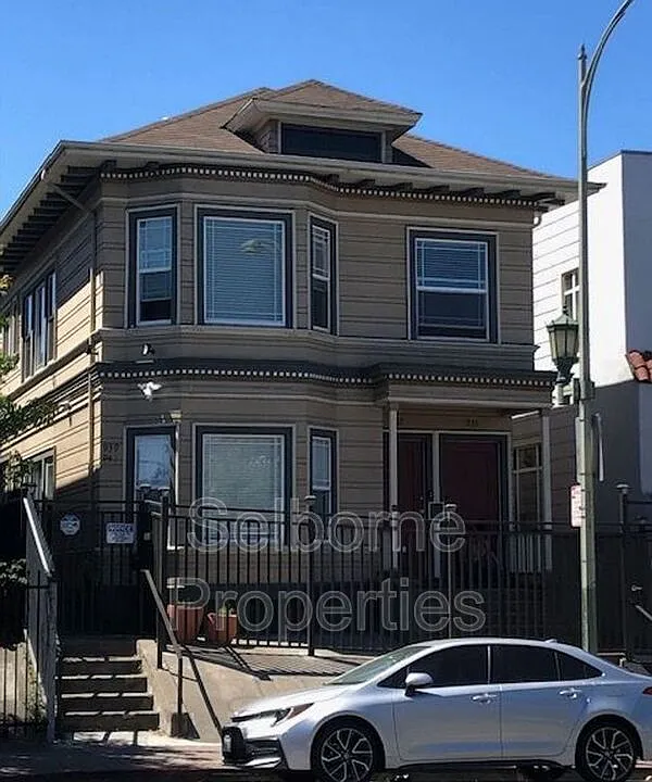 939 International Blvd