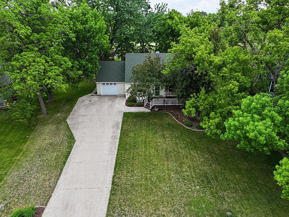 5th image of 406 Fingal Ct