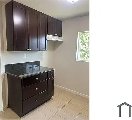 134 Oak St — Photo 4