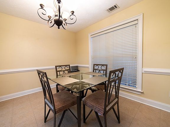 5th image of 5102 Briarwood Ct
