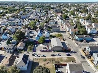 10 Seabury St, Providence, RI 02907