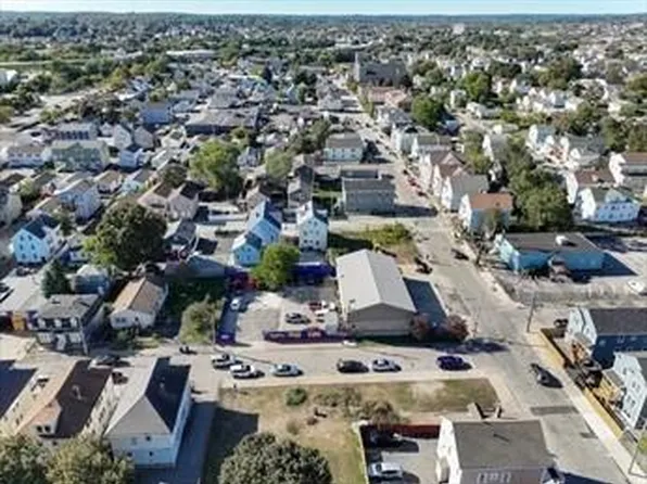 10 Seabury St, Providence, RI 02907